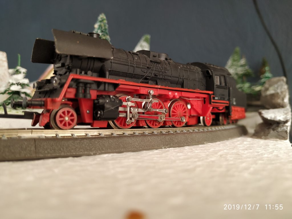 TT / BTTB Eisenbahn BR35 1111-0 Schlepptenderdampflok von der Seite