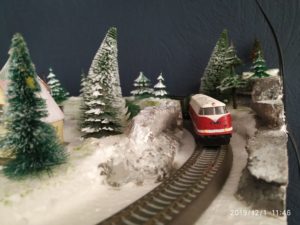 TT Eisenbahn Winterlandschaft fertig - V118 BTTB